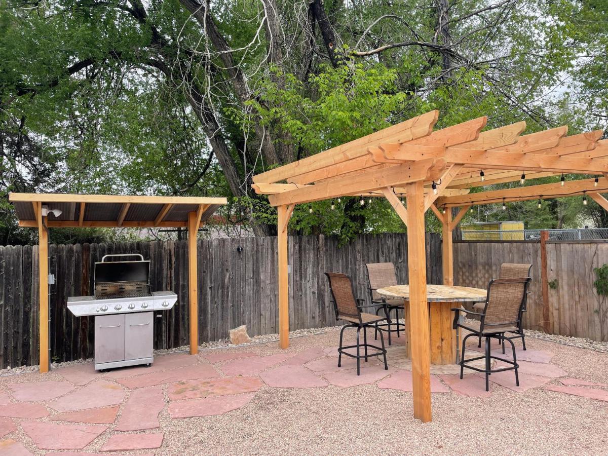 Charming Vintage Cottage With Hot Tub & Free Bikes! Fort Collins Exterior foto